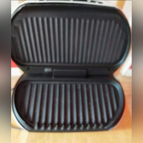 George Foreman grill & panini press - Picture 2 of 2